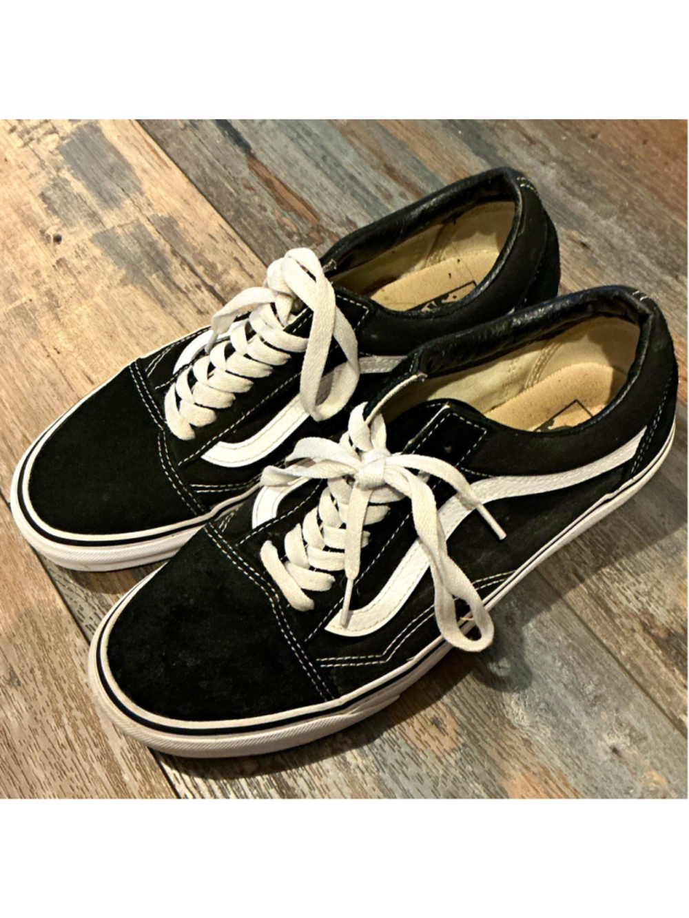 VANS Old Skool Men’s Black White Low Top Lace-Up Athletic Sneaker Solid